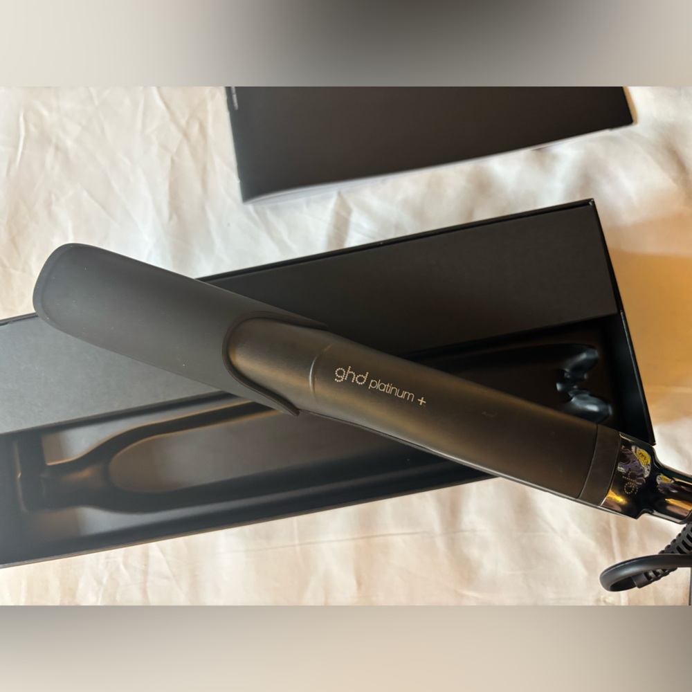 GHD Platinum+ Styler 1'' Flat Iron
